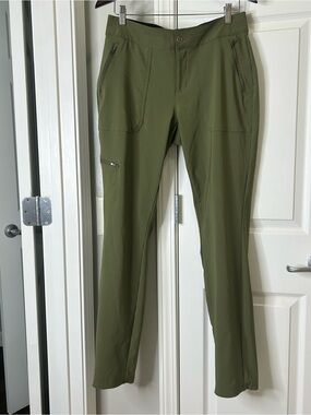 Columbia Women’s Pants Size 10/40 Olive Green – Pre-Owned, Zipper Pockets